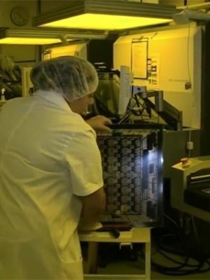 其他光源介紹-黑光熒光燈、紫外驗鈔機、印刷電路用熒光燈、水下燈泡